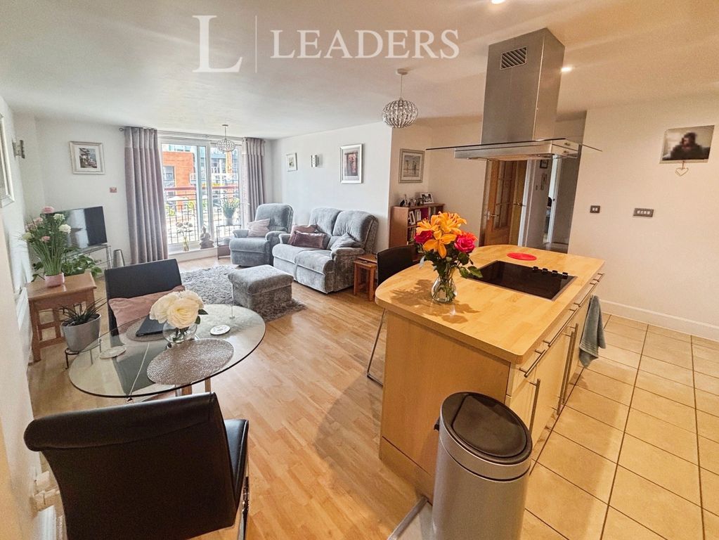 Property photo 3 of 9 Pbox-Img.Jpg