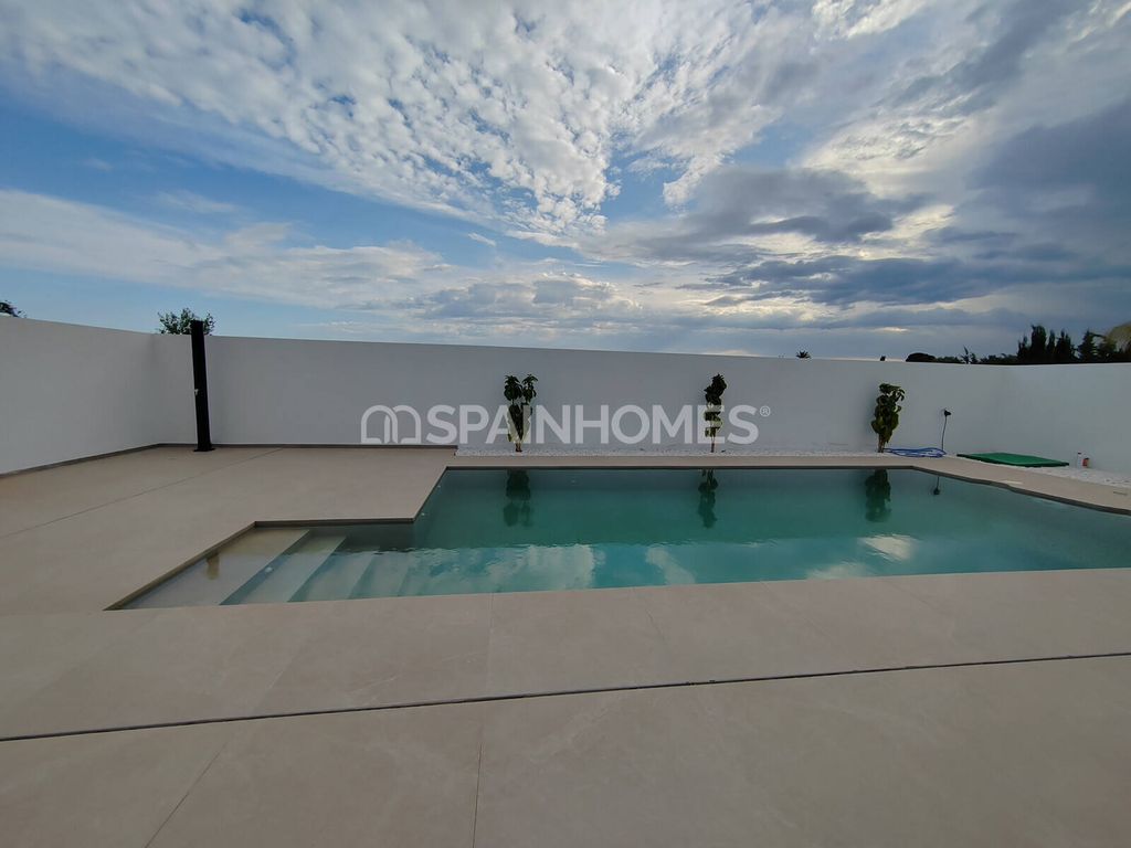 Property photo 3 of 41