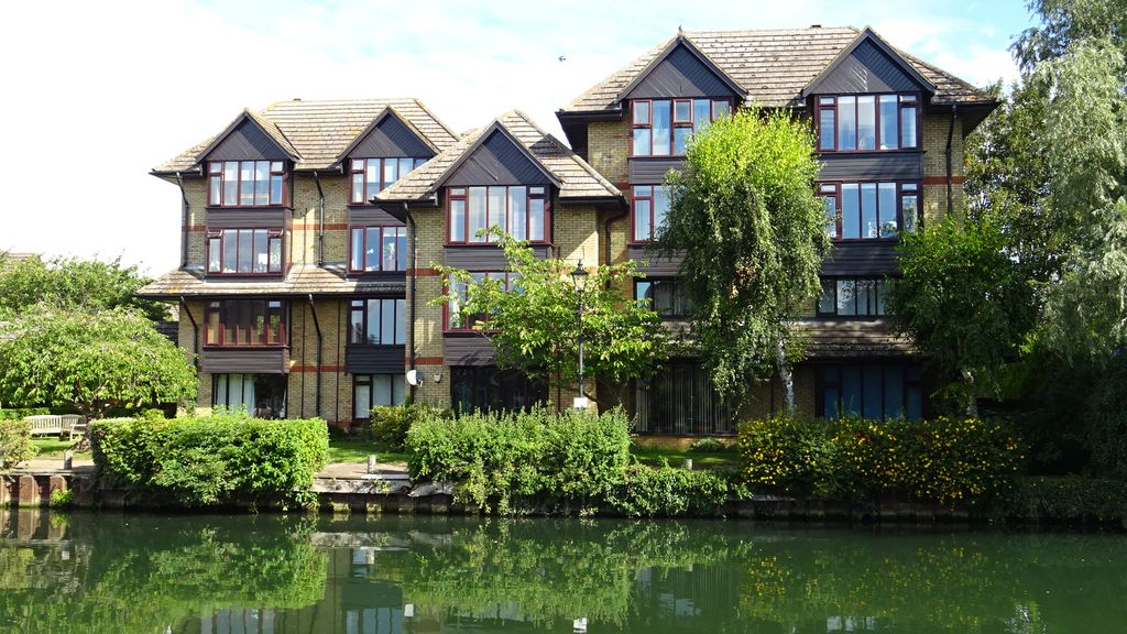 Property photo 1 of 12