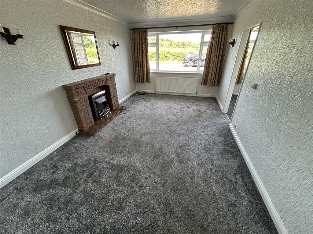 Property photo 2 of 7 Lounge