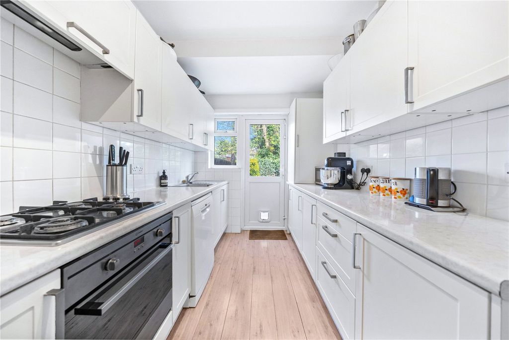 Property photo 3 of 17 Picture No. 11