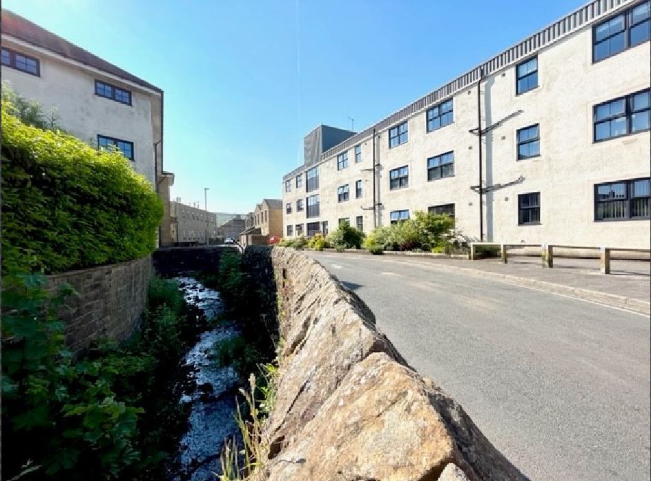 Property photo 1 of 5