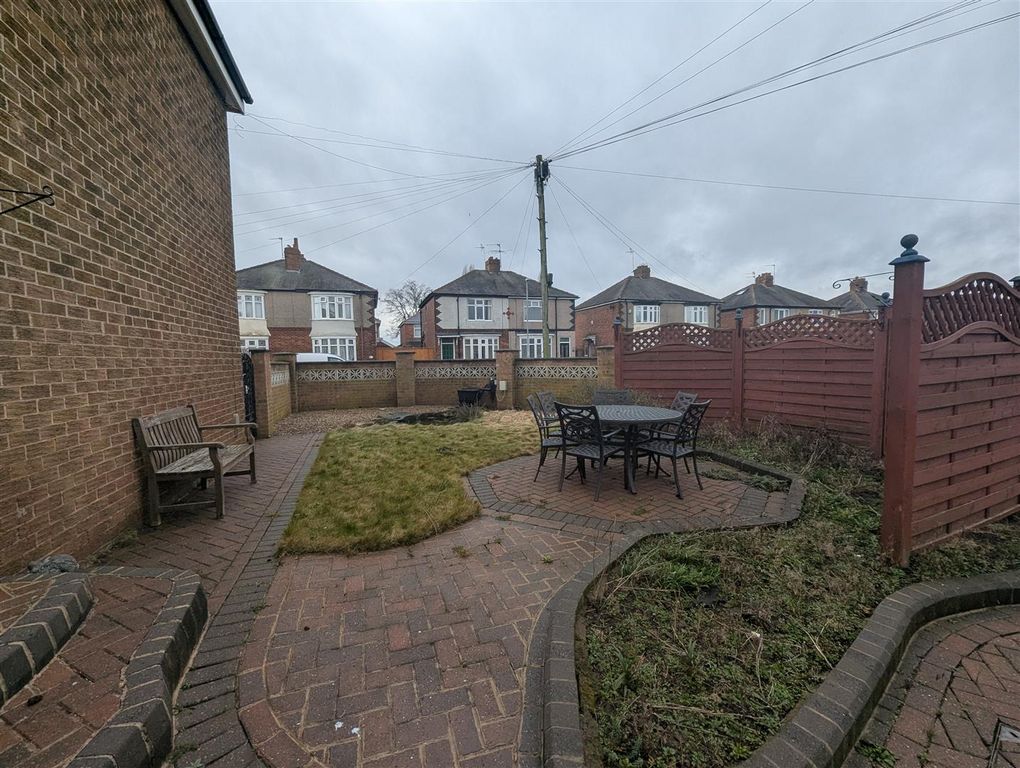 Property photo 2 of 14 Outside