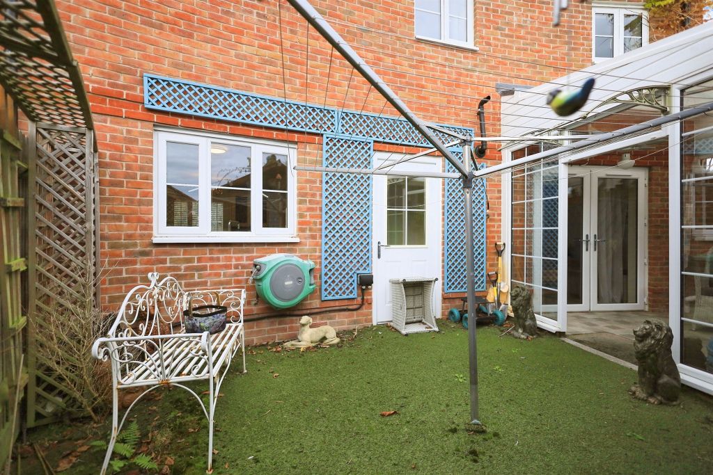 Property photo 2 of 18