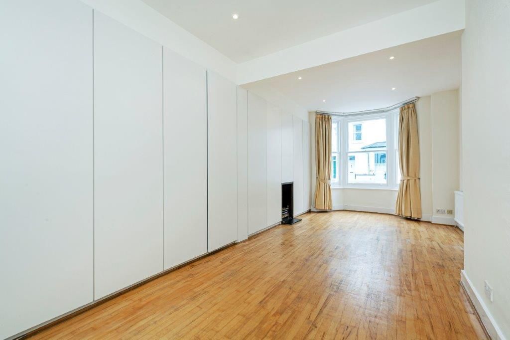 Property photo 3 of 17 Image