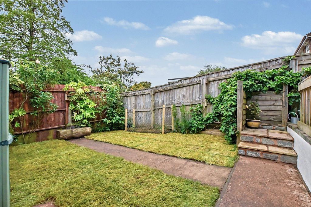 Property photo 3 of 19 Garden