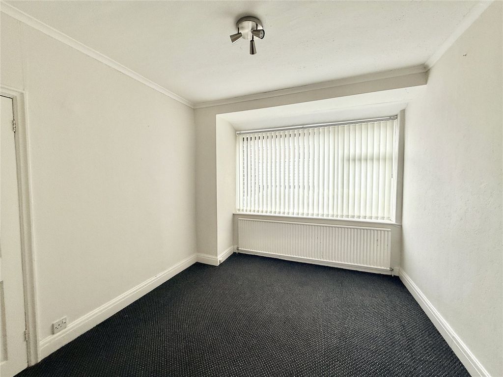Property photo 3 of 14 Picture No. 11