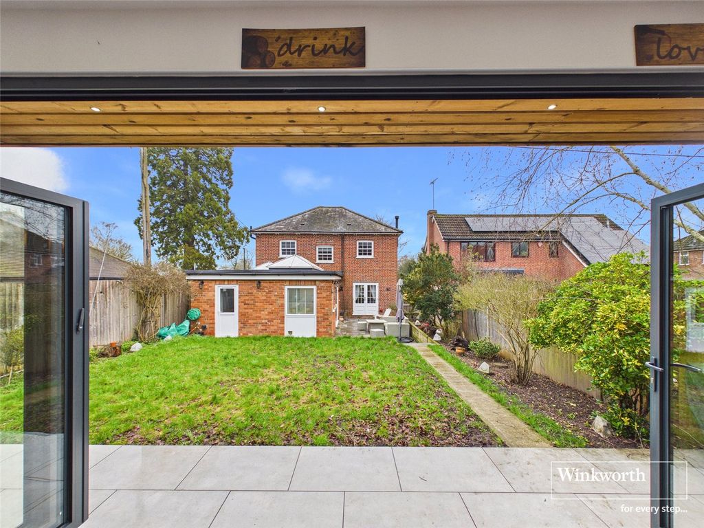 Property photo 3 of 43 Picture No. 32