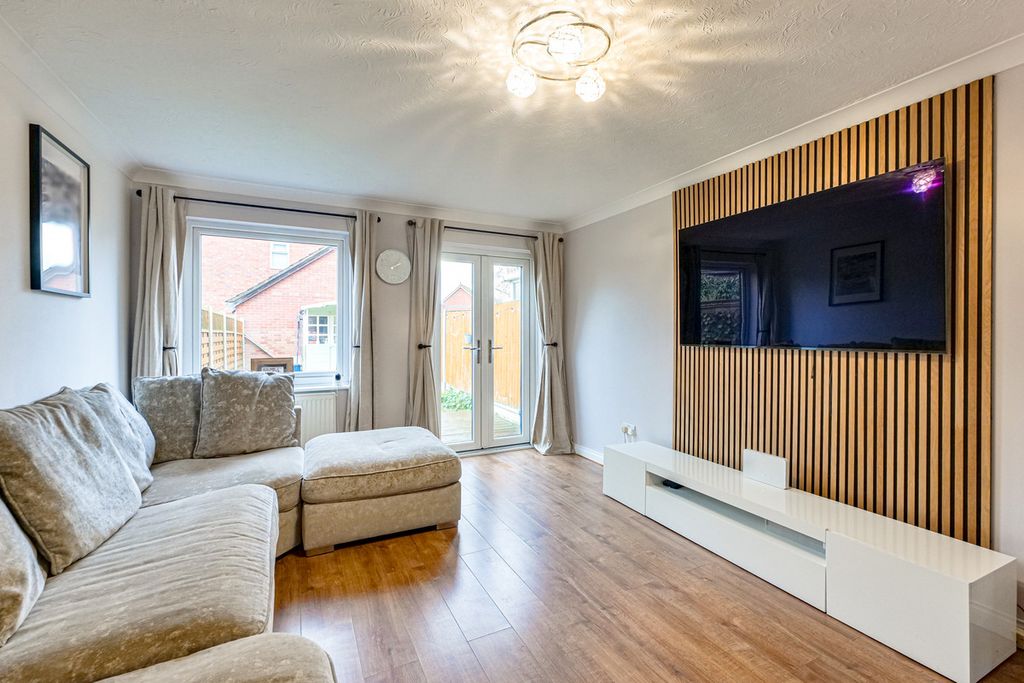 Property photo 3 of 22