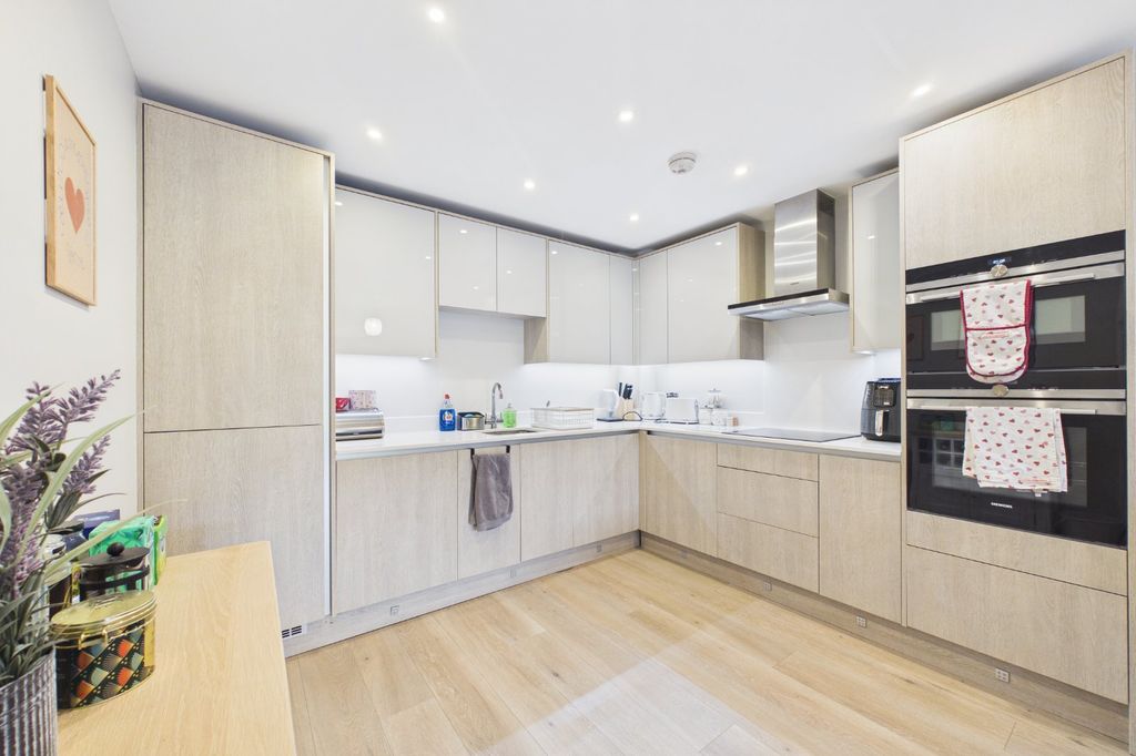 Property photo 2 of 10 Picture No. 23