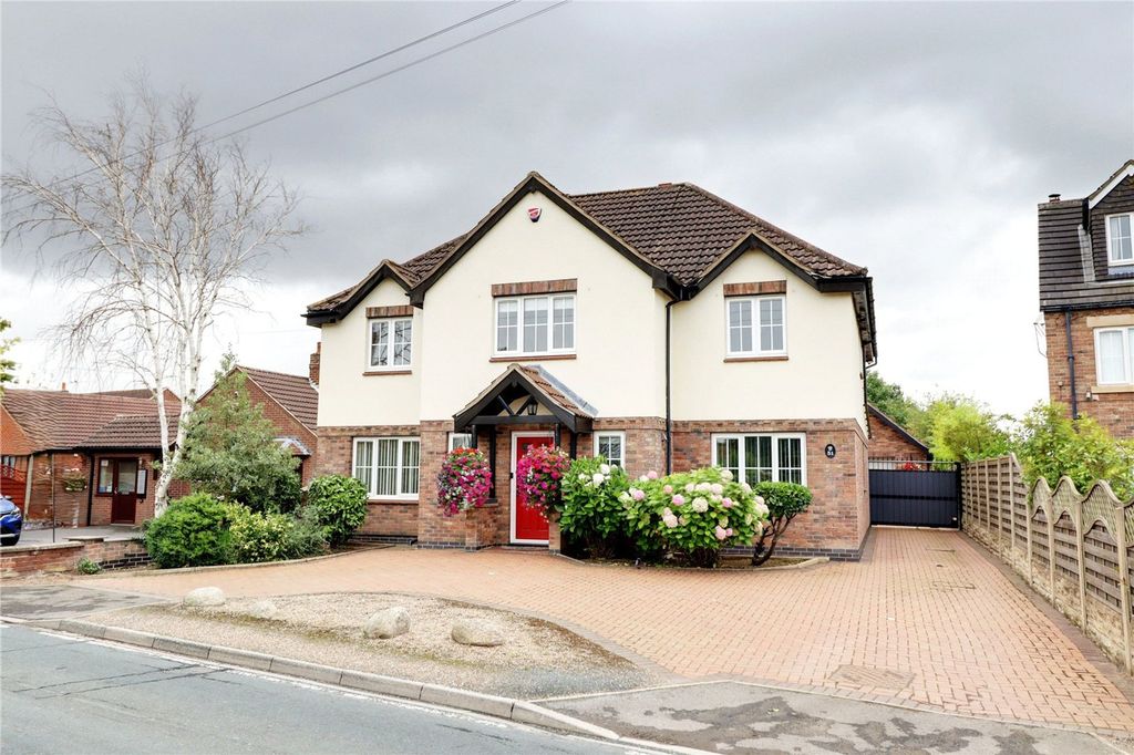 Property photo 1 of 44 Picture No. 01