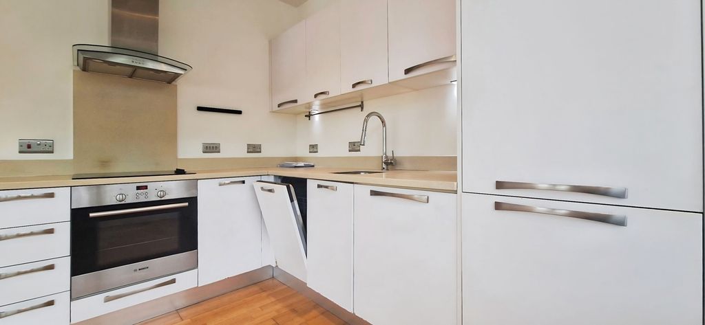 Property photo 3 of 15 Kitchen
