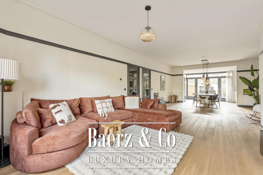 Property photo 1 of 37