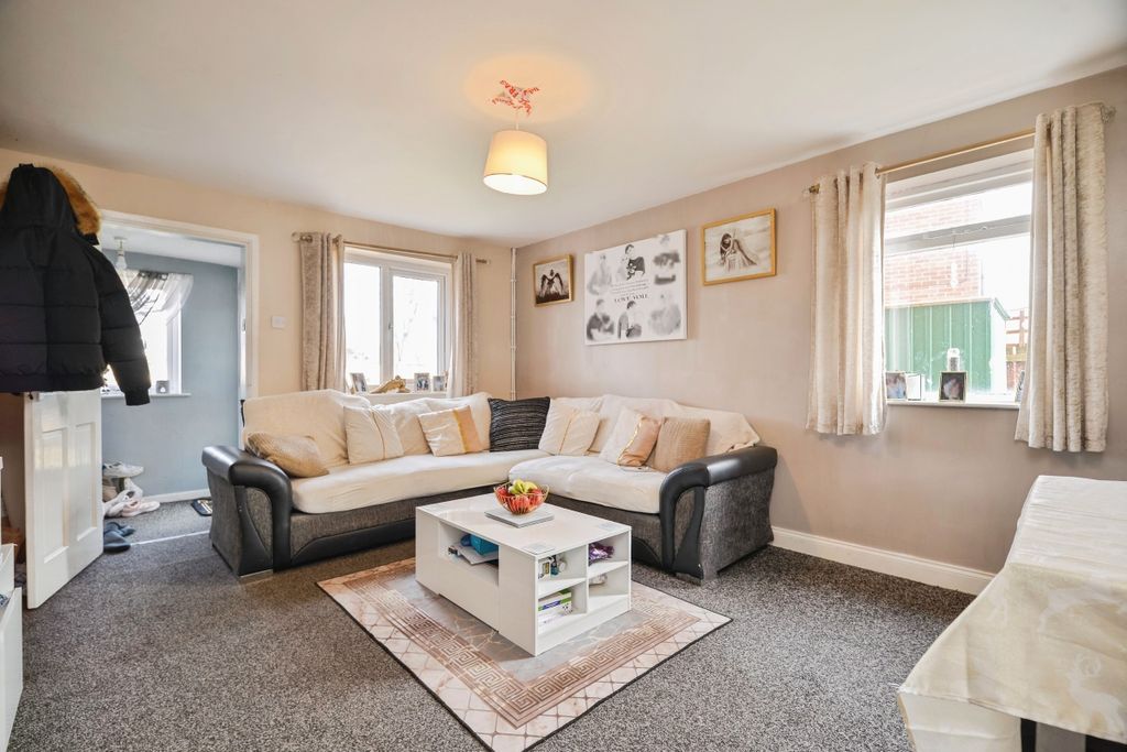 Property photo 3 of 11 D9Aba103-530E-F011-998A-6045Bdfc7E48