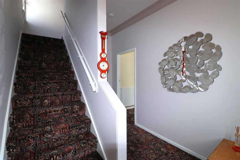 Property photo 3 of 38 Hall (2).Jpg