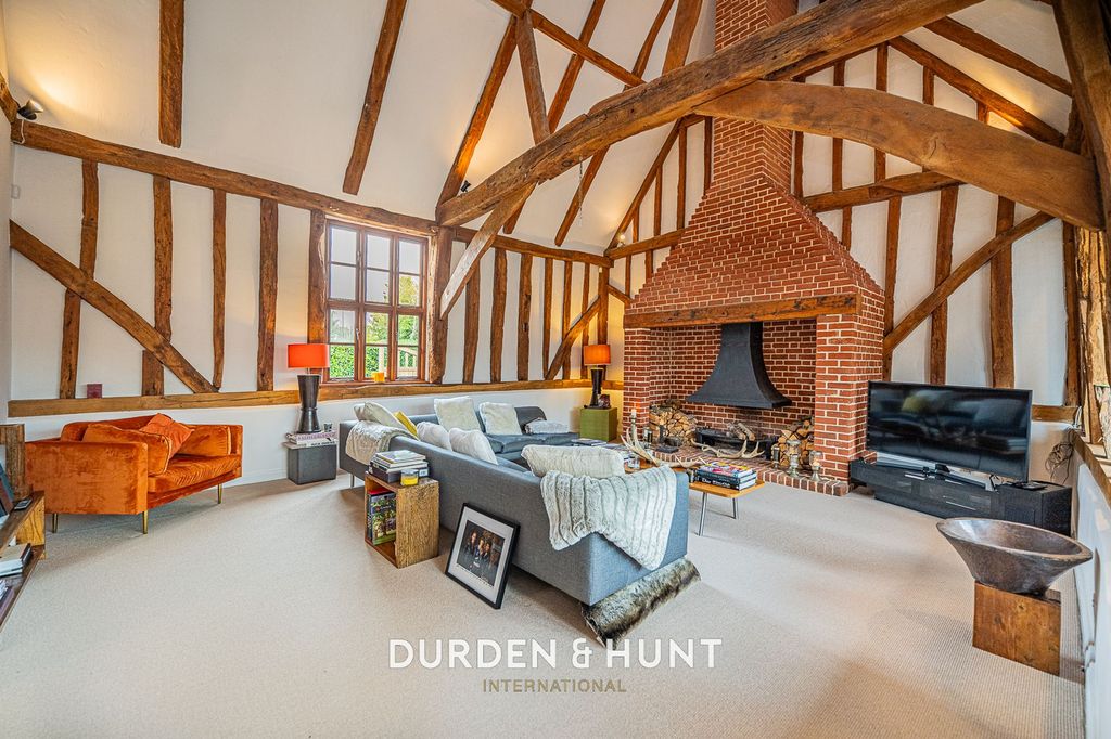 Property photo 2 of 52