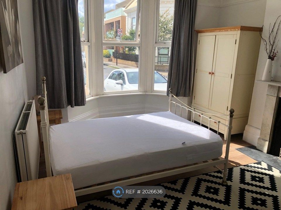 Property photo 1 of 3