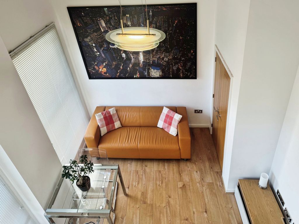 Property photo 3 of 7 4