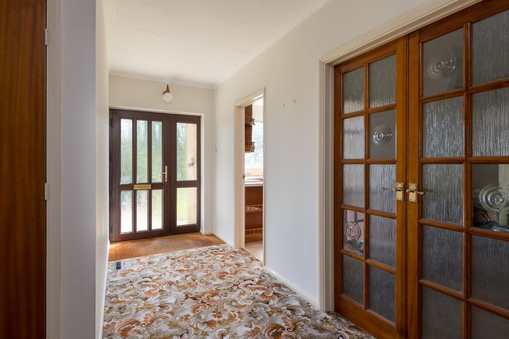 Property photo 3 of 29