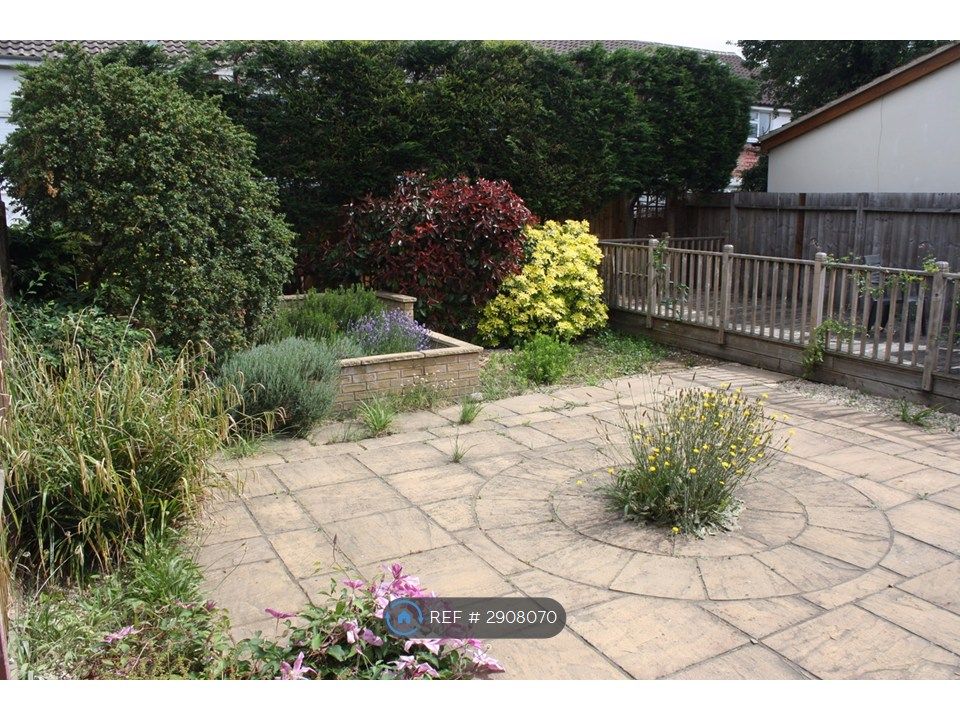 Property photo 3 of 8