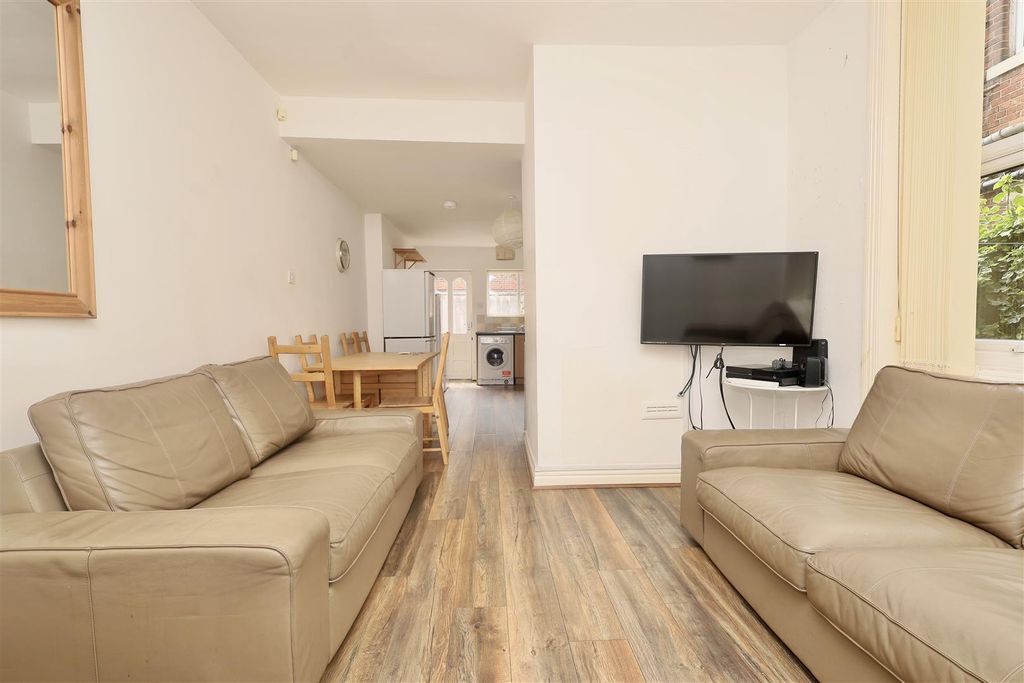 Property photo 1 of 16 Bcf1Ec89-7401-4F69-918C-1720E9B58F91_1_201_A.Jpeg