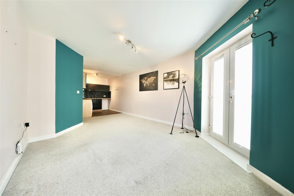 Property photo 3 of 21 0A4A3760.Jpg