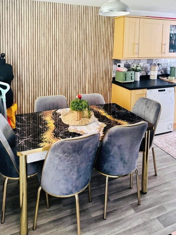 Property photo 3 of 10 Dining Kitchen