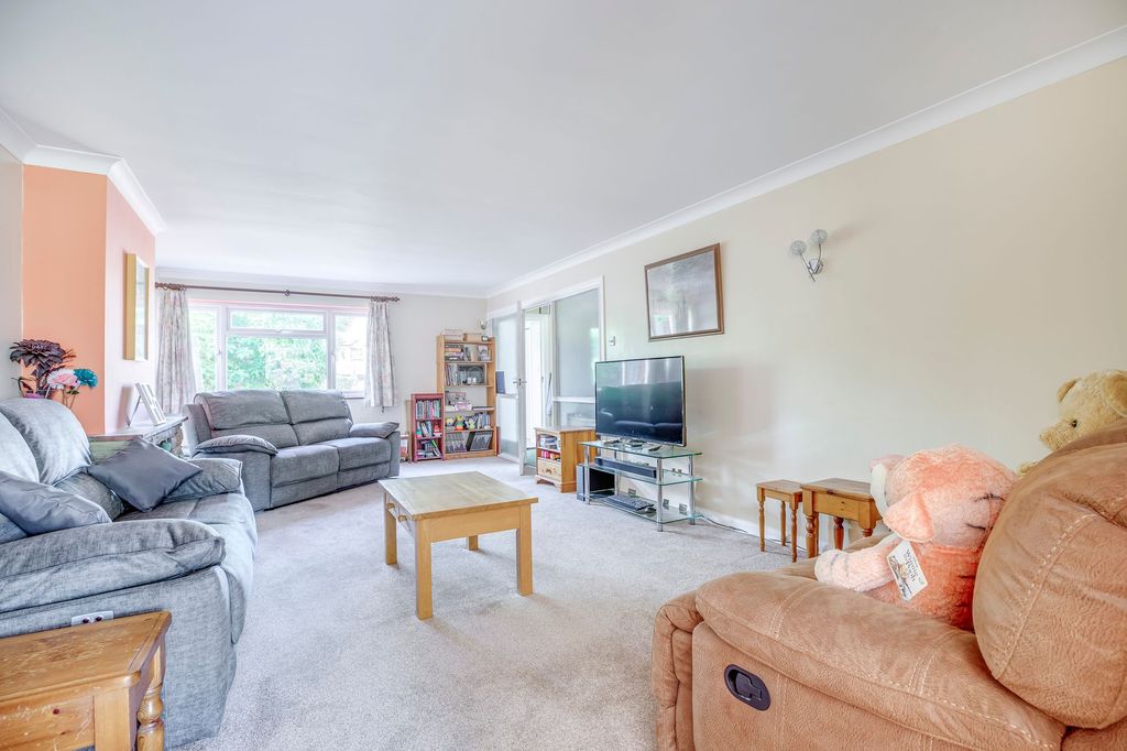 Property photo 2 of 17