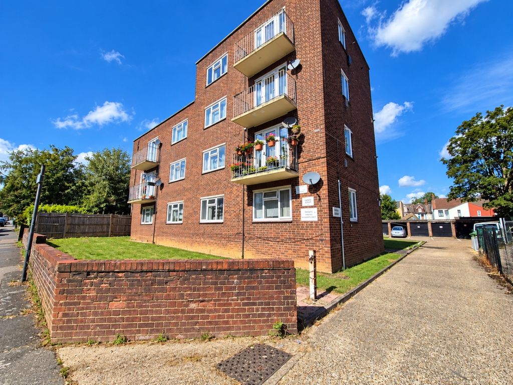 Property photo 1 of 6 6204650