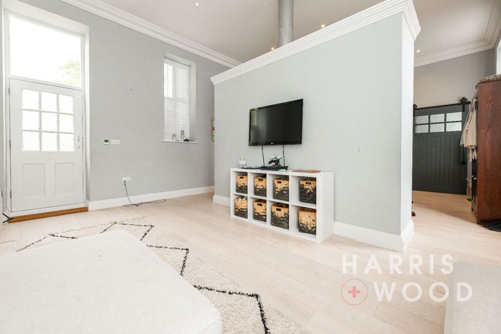 Property photo 3 of 17 4228333