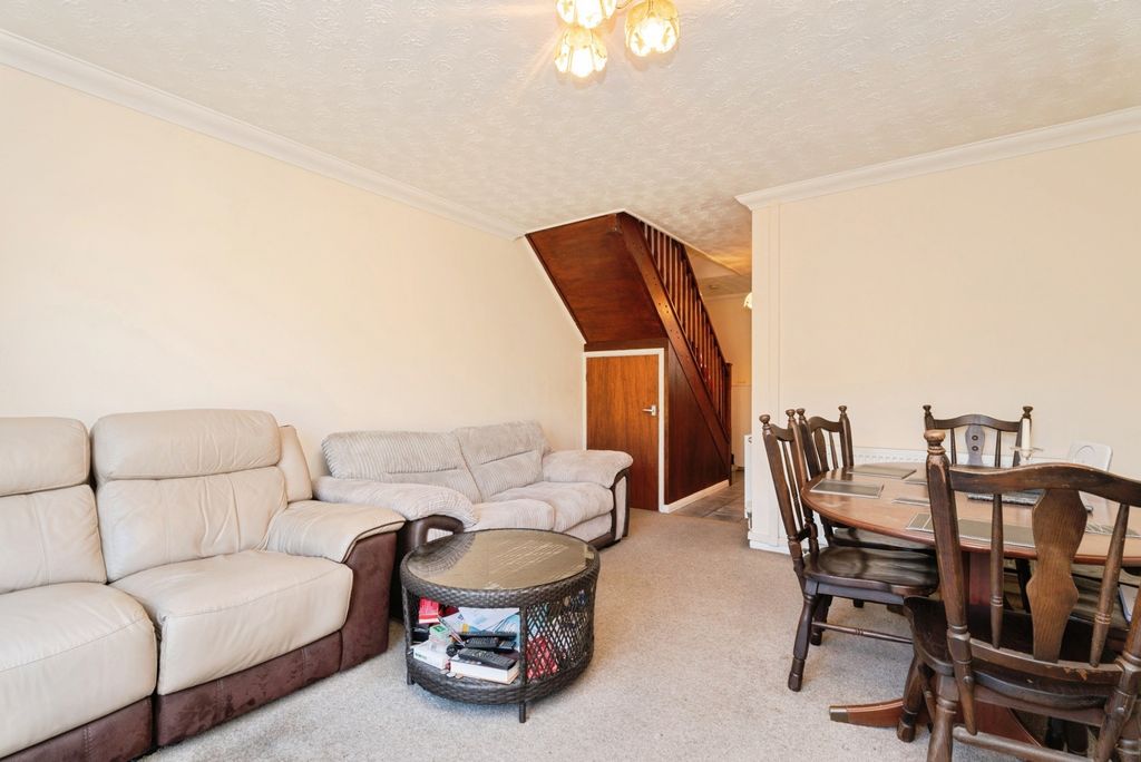 Property photo 2 of 16 Pbox-Img.Jpg