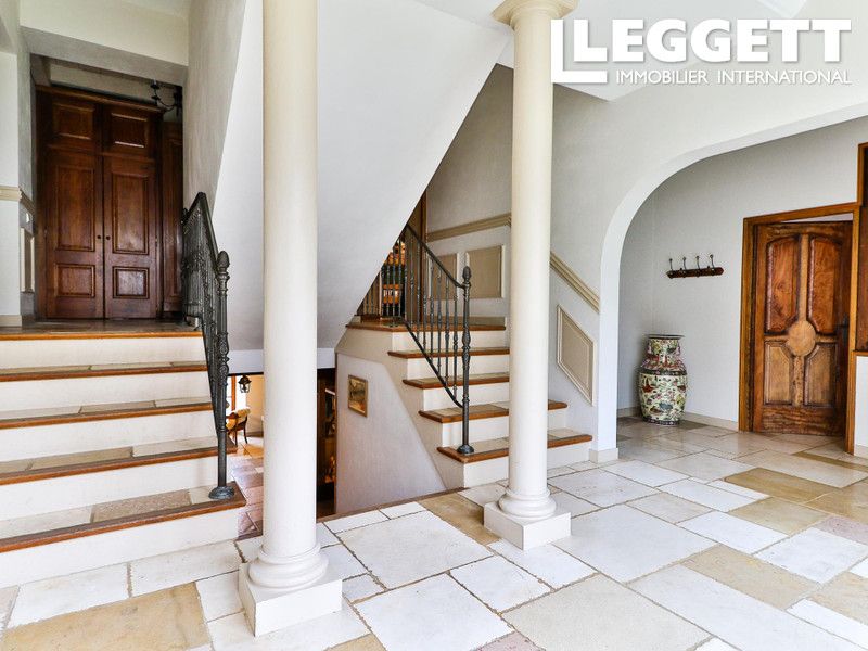 Property photo 3 of 10