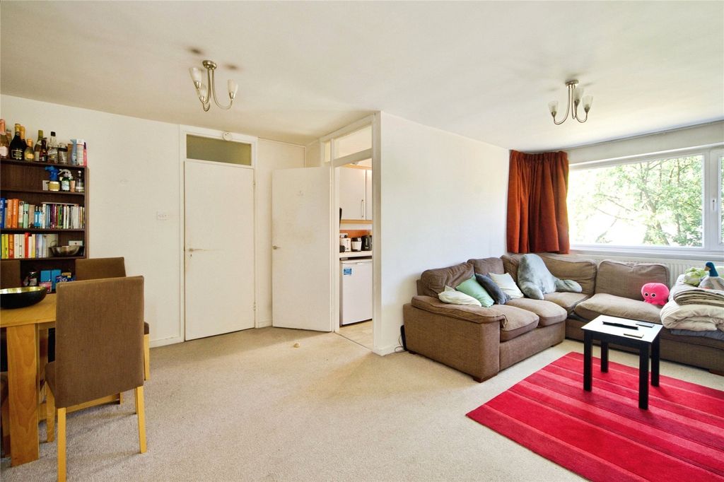 Property photo 3 of 18 Picture No. 14