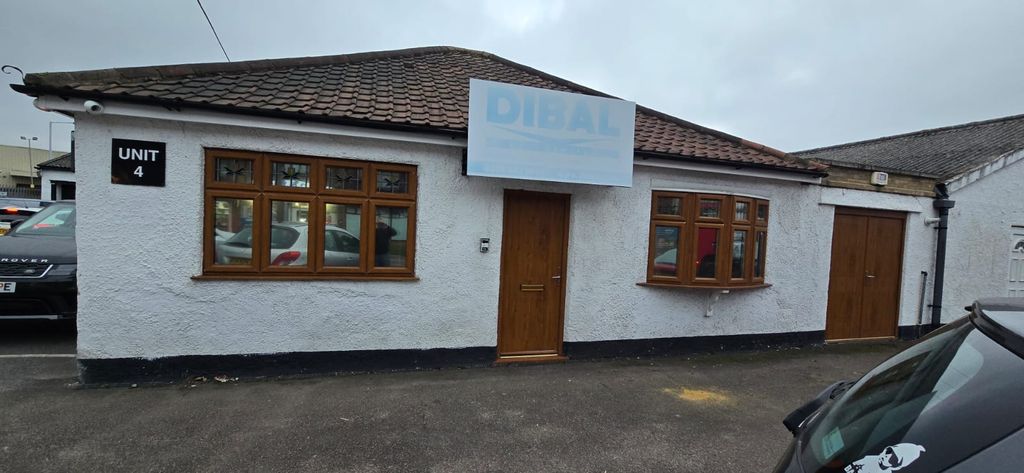 Property photo 1 of 8