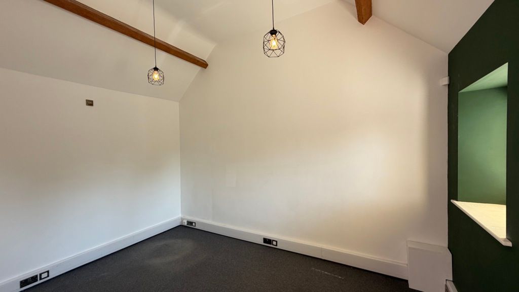 Property photo 3 of 10 Photo 3