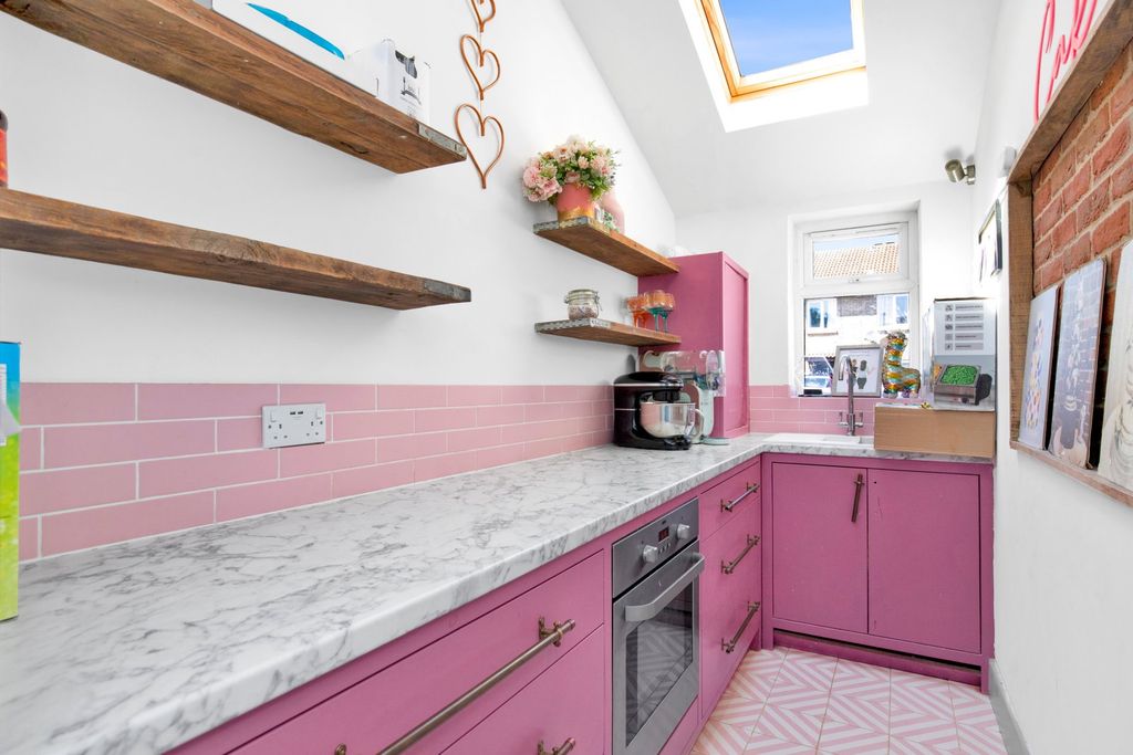 Additional image 13 of 3 bed detached house for saleAlma Road, Bordon GU35