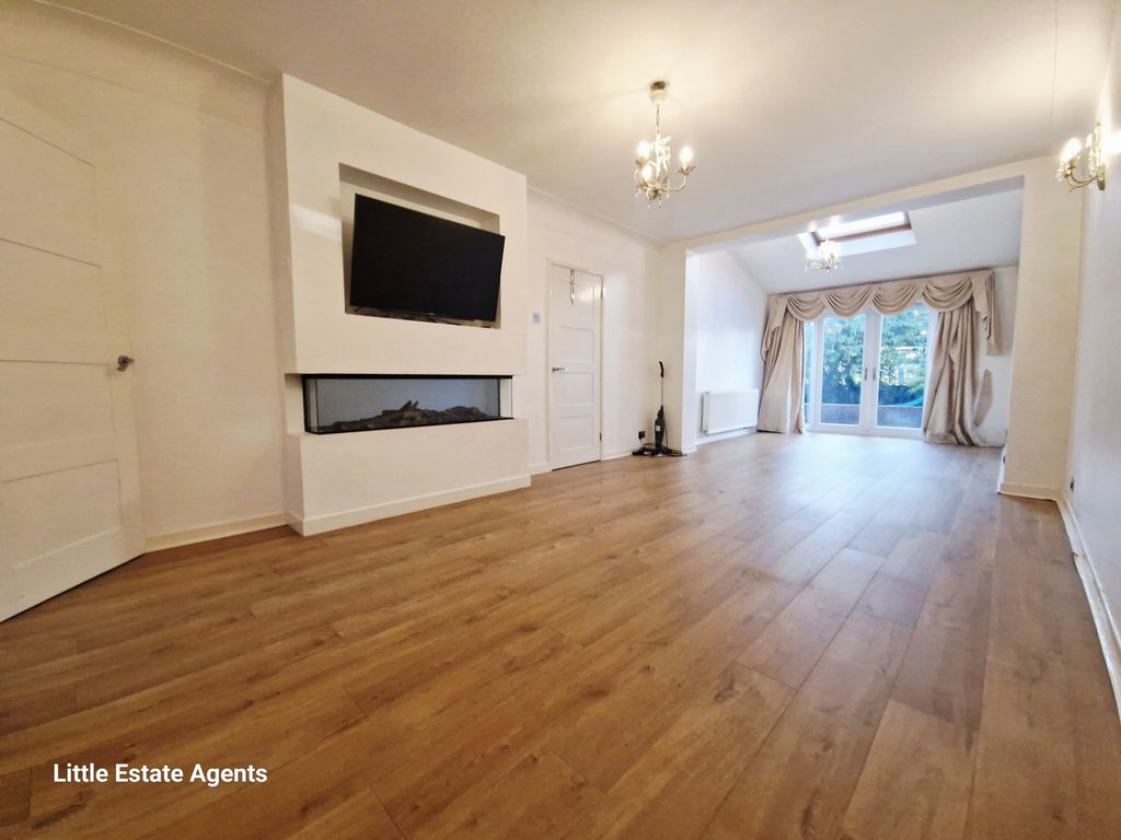 Property photo 3 of 25 Photo 3