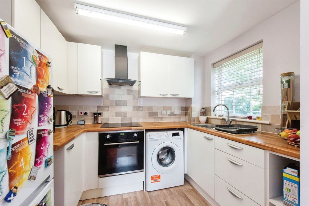 Property photo 3 of 15