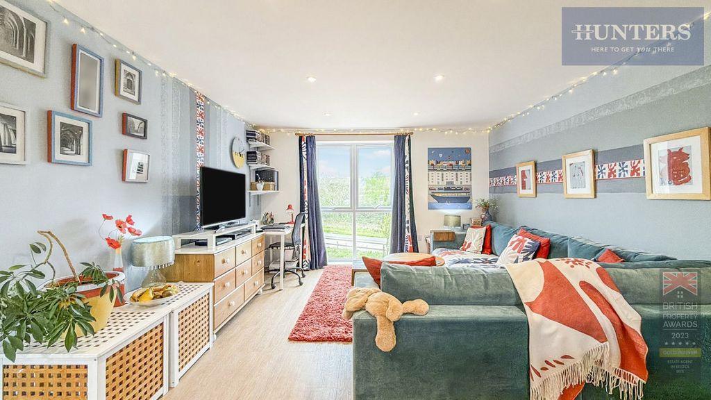 Property photo 2 of 18 Pbox-Img.Jpg