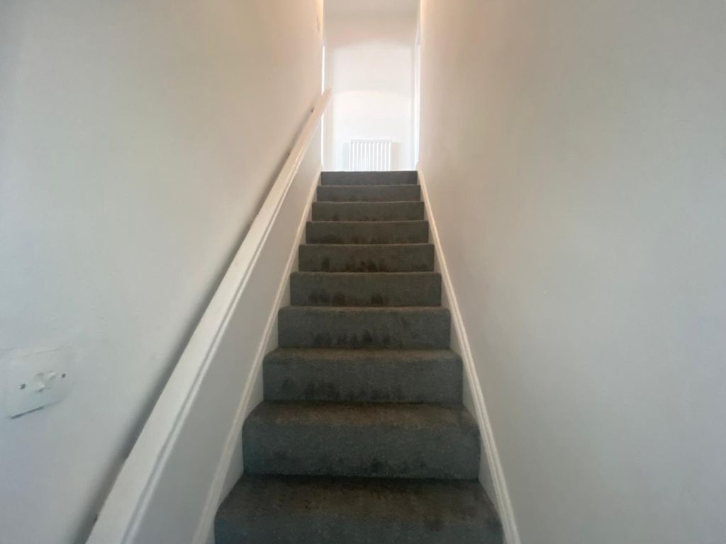 Property photo 2 of 13 4596622