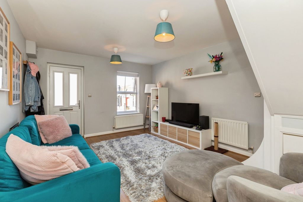 Property photo 2 of 15 Pbox-Img.Jpg