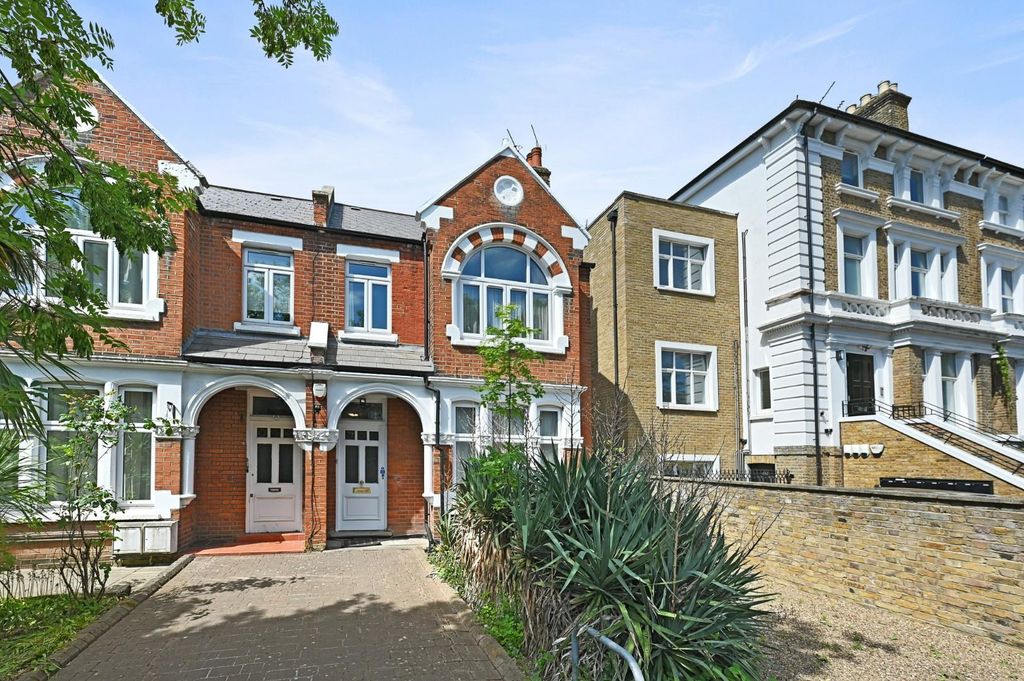 Property photo 1 of 12