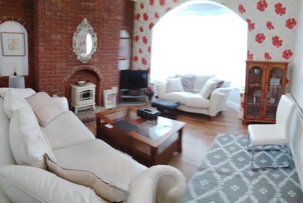 Property photo 3 of 15 Living Room