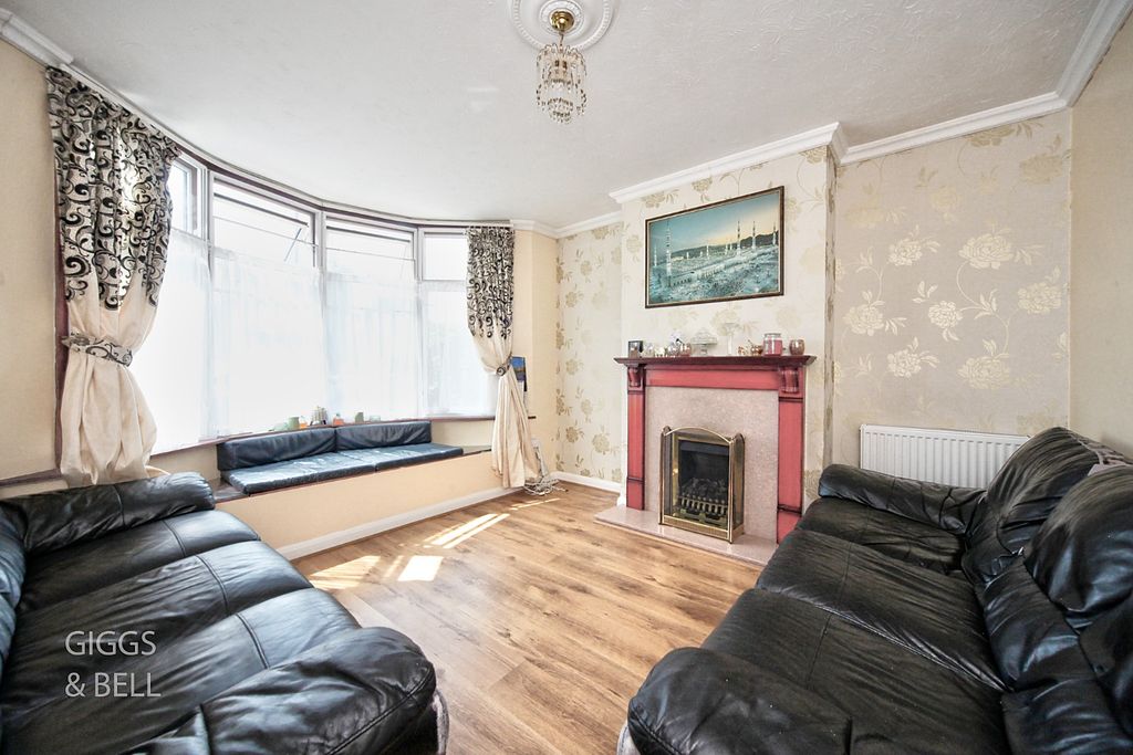 Property photo 3 of 16 4410593