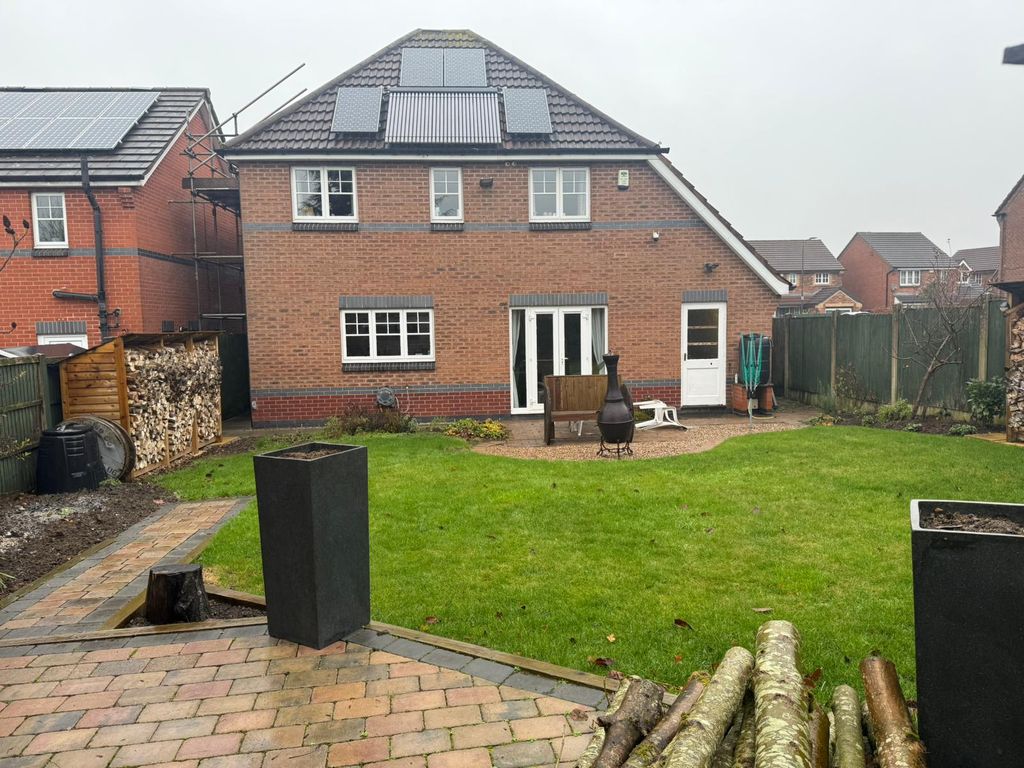 Property photo 1 of 3