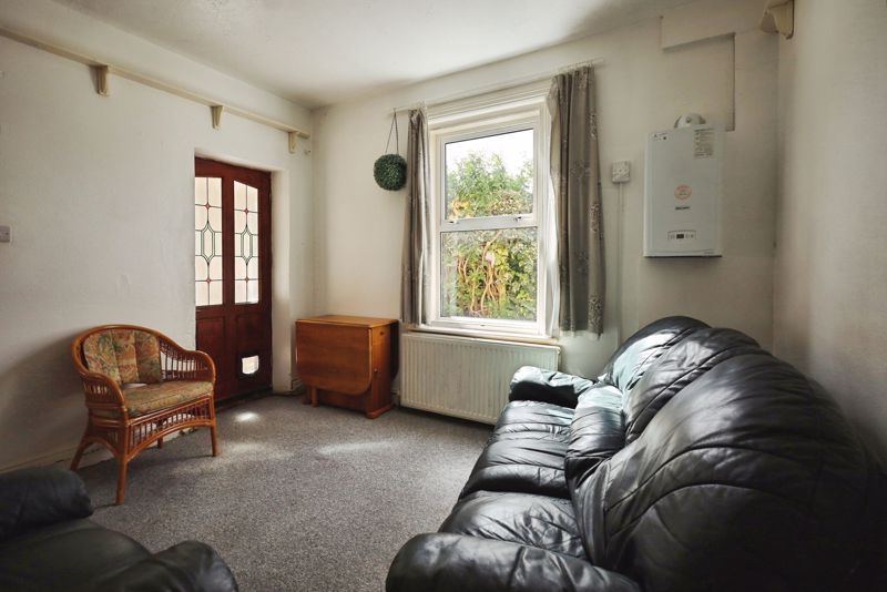 Property photo 3 of 9 Photo 13