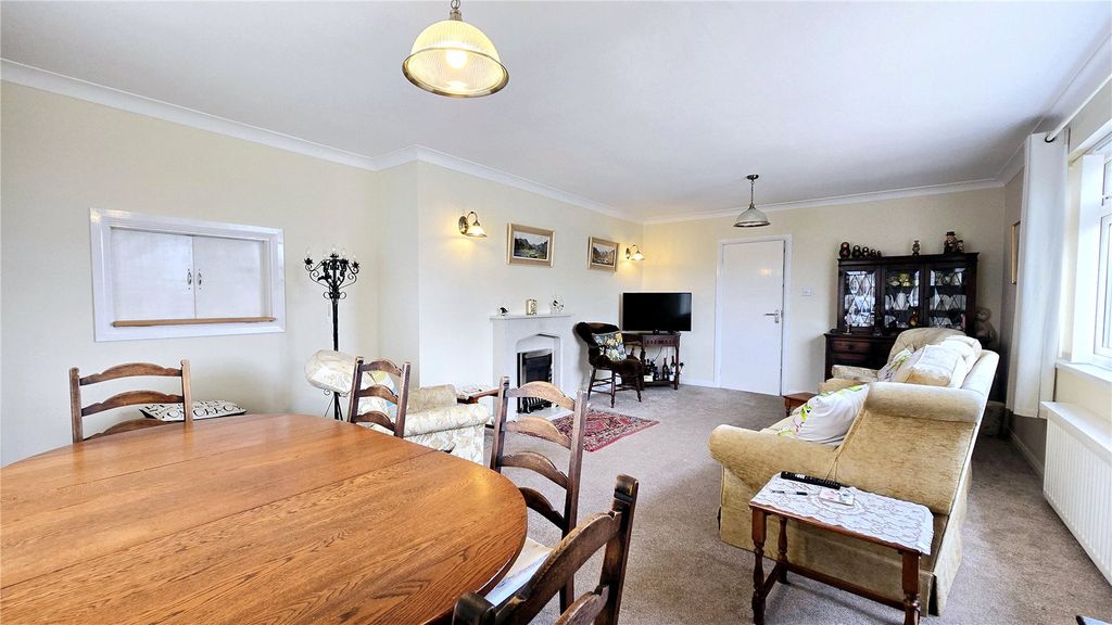 Property photo 3 of 18 Picture No. 50