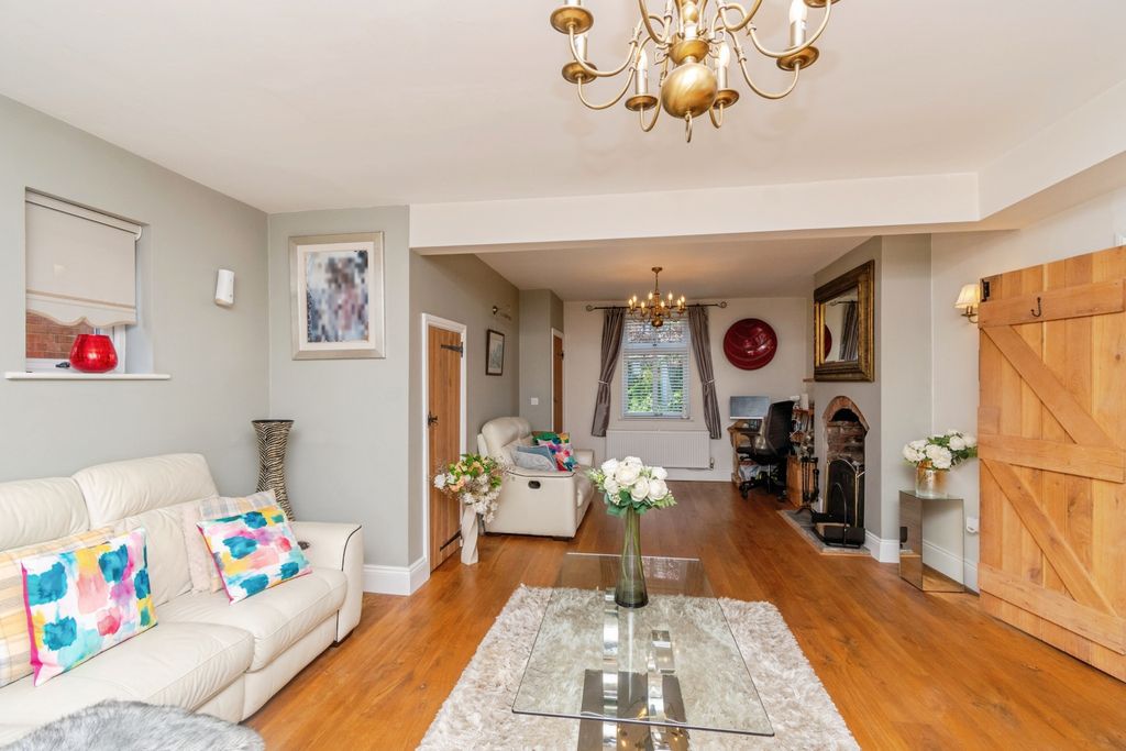 Property photo 2 of 20 Living Room