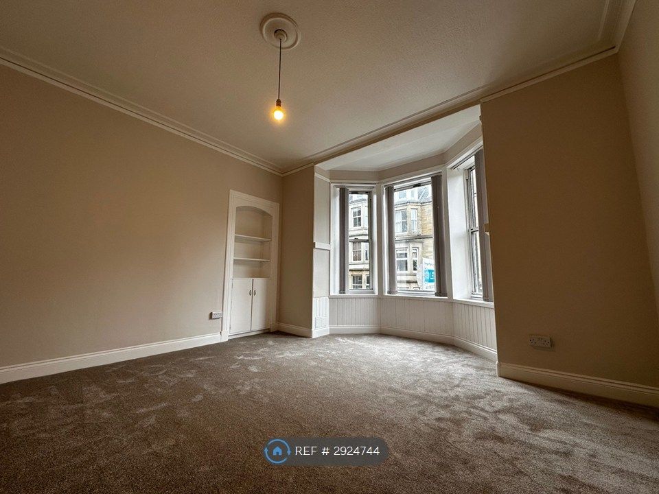 Property photo 2 of 8 Living Room