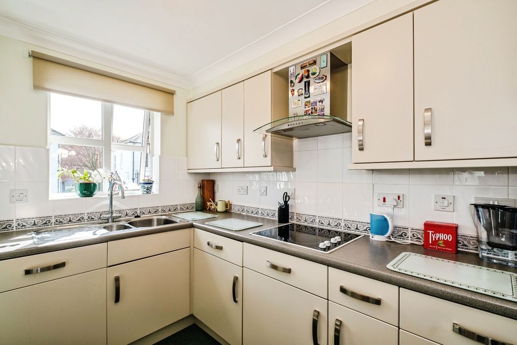 Property photo 3 of 16 Pbox-Img.Jpg